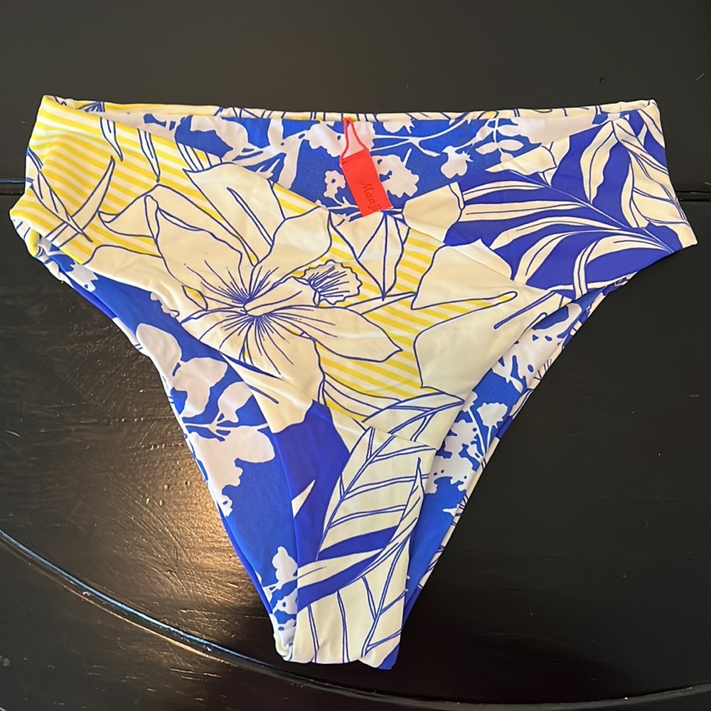 Veronica Bottom - Picture 6 of 7